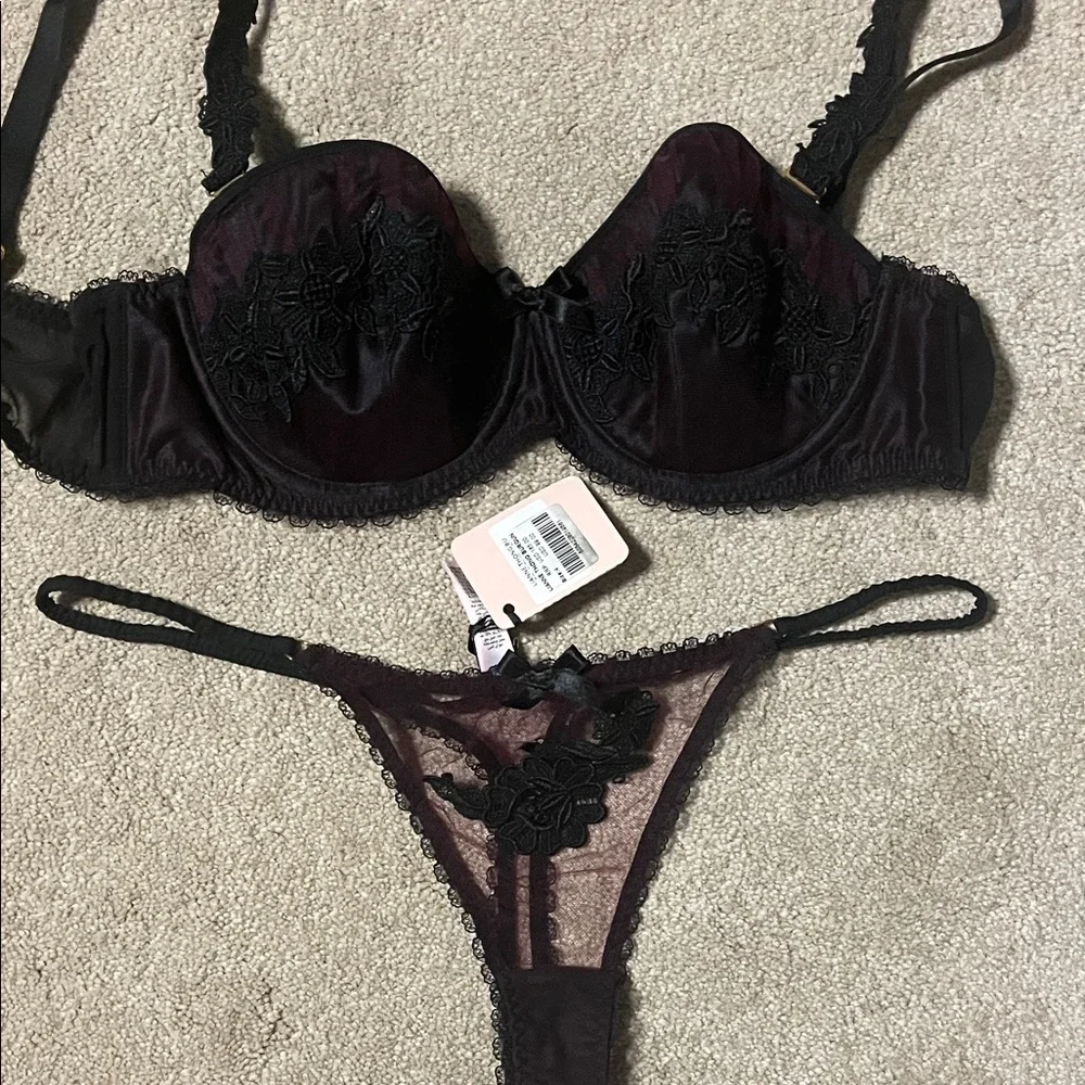 Agent provocateur Lianne bra and thong set Elegant purple burgundy tulle Lace